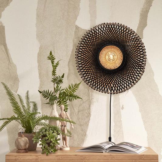 bohemian-bamboe-wandlamp-naturel-zwart-s-good-mojo-kalimantan-ai-sfeer_image