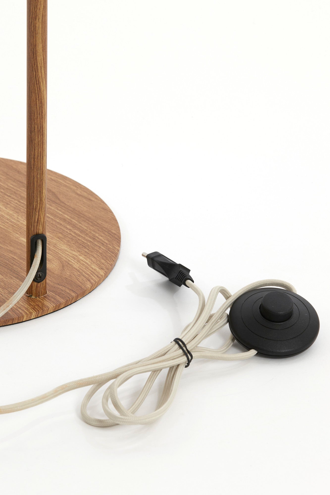 gebogen-katoen-metalen-vloerlamp-bruin-light-living-donio-variant-image7