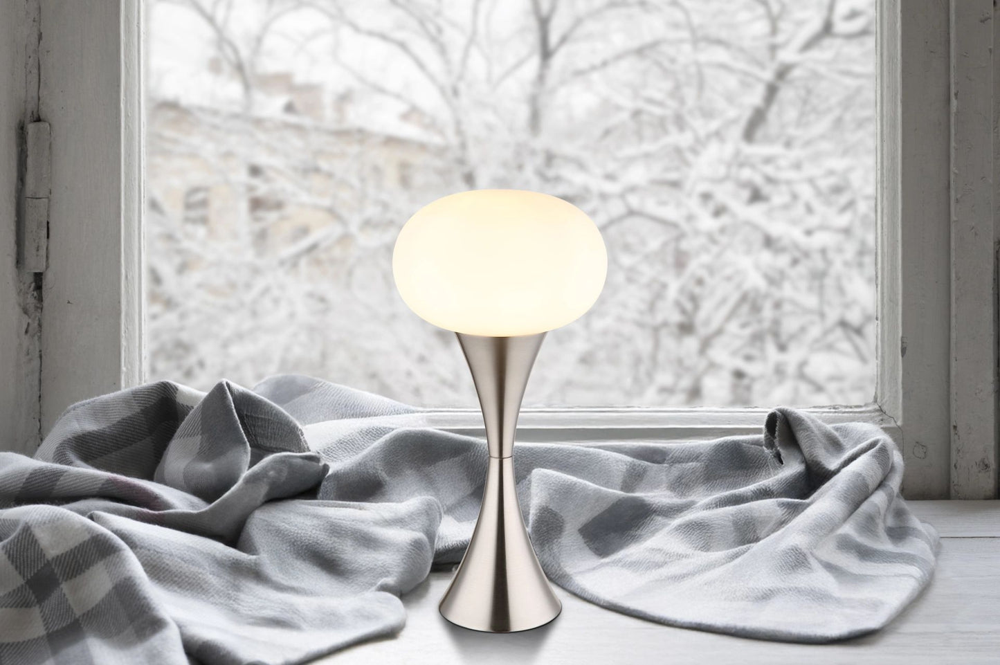 stijlvolle-gematteerde-nikkel-tafellamp-met-glas-kap-lula-variant-image3