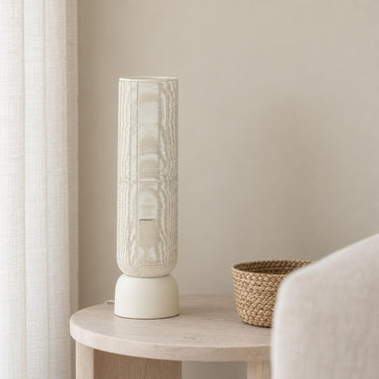 Lezuza bordlampe i naturfarvet metal | Light & Living – stemningsbillede