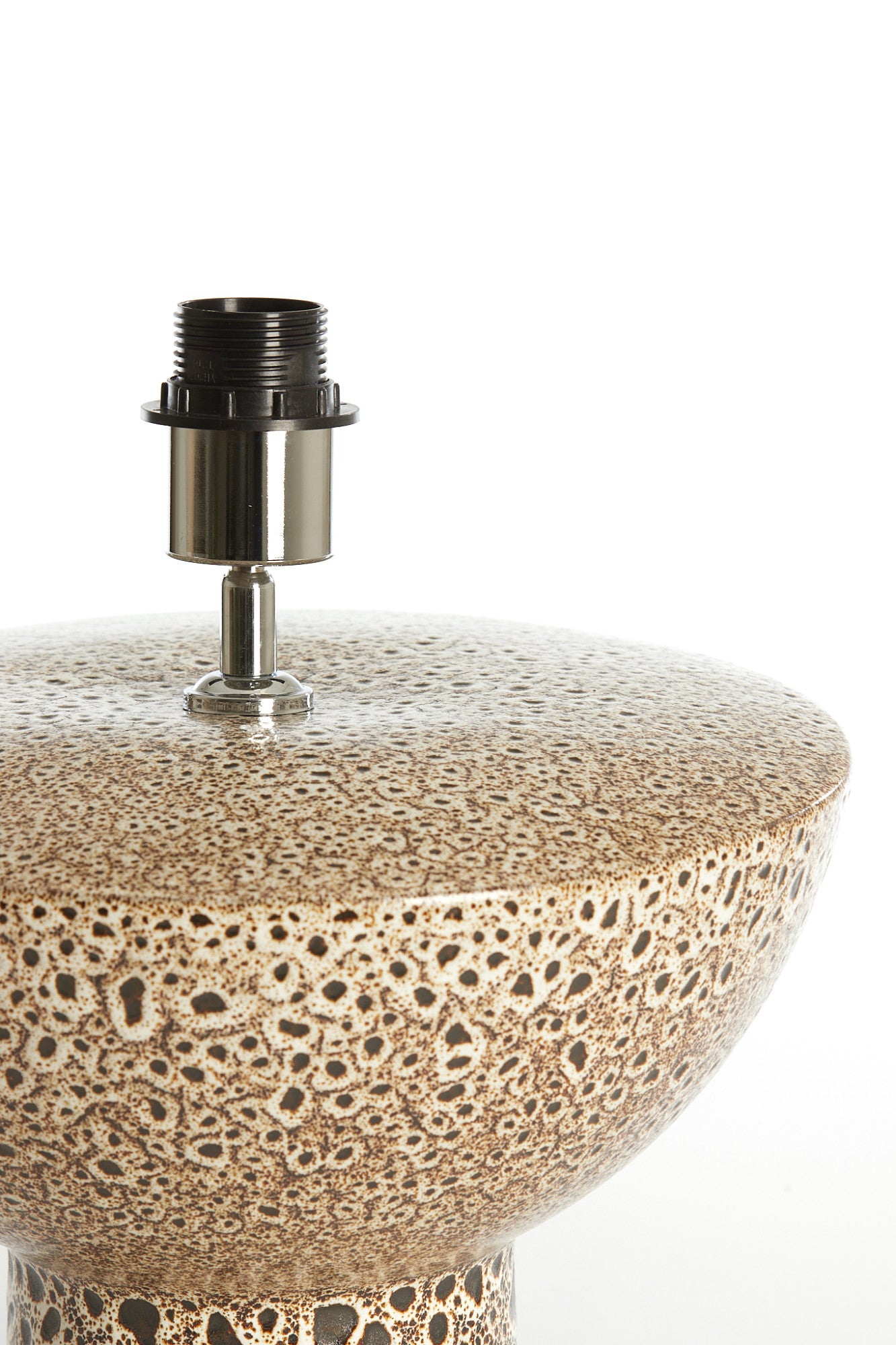 keramische-lampvoet-met-unieke-textuur-light-living-yasur-variant-image2