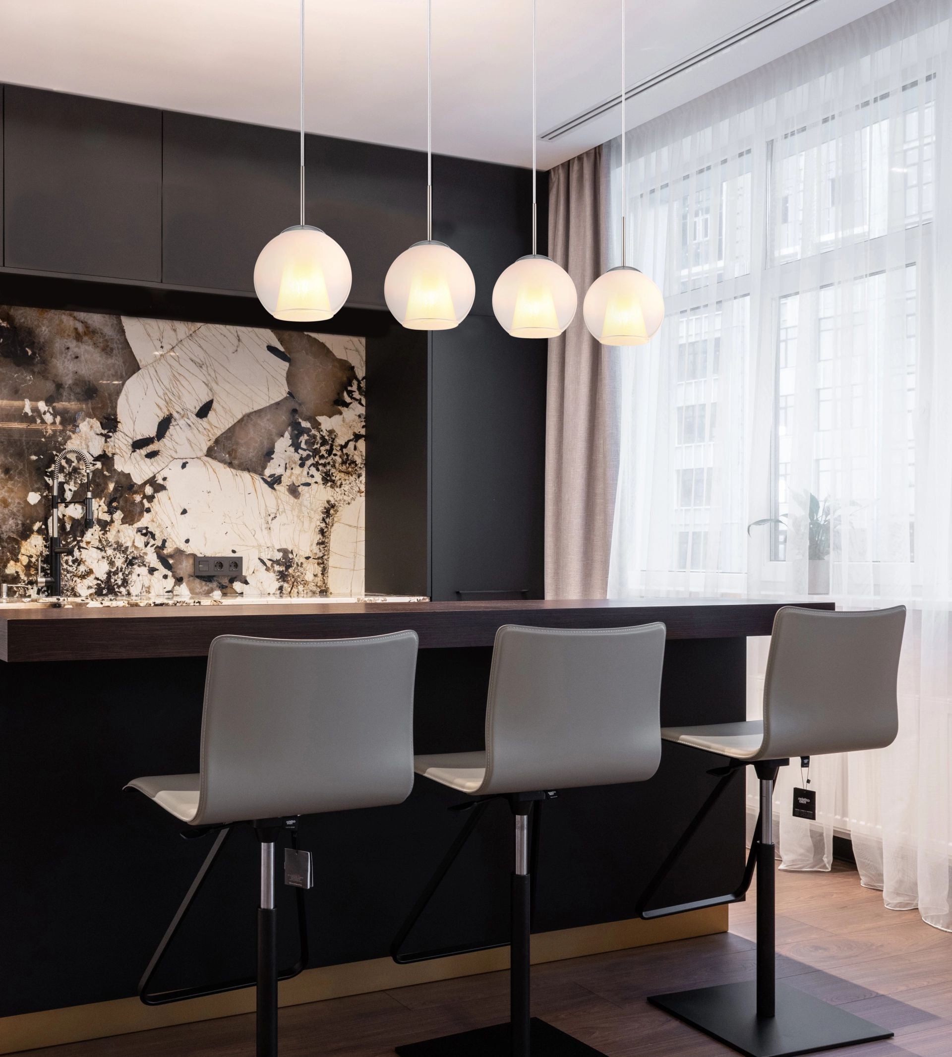 moderne-hanglamp-met-glazen-bollen-barry-1-variant-image5