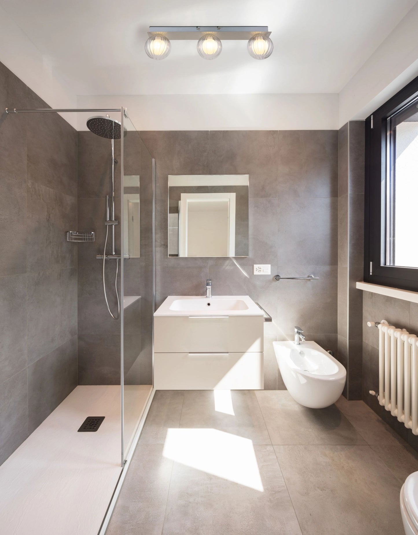 moderne-plafonniere-met-glazen-bolkappen-ander-variant-image4