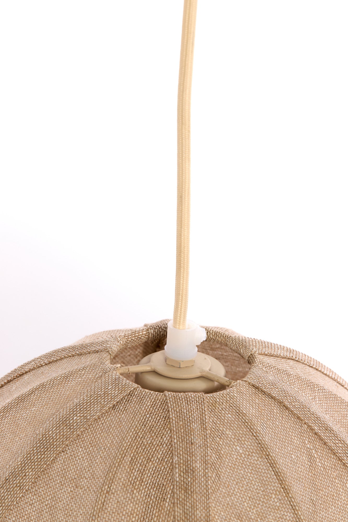 beige-ovale-stoffen-hanglamp-light-living-sukau-variant-image6