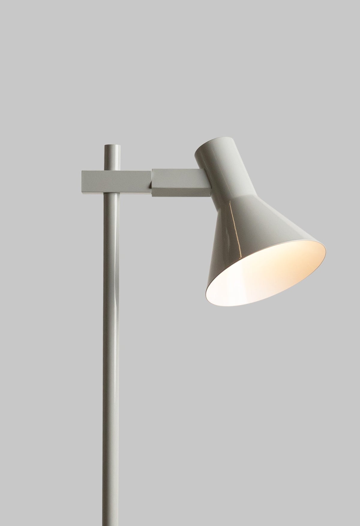 Lampada da tavolo in metallo grigio chiaro sottile It's About RoMi Stavanger – immagine 6