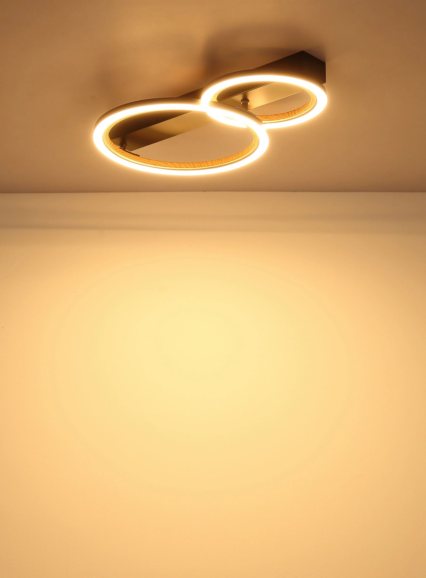 moderne-plafondlamp-met-houtdecor-en-ringen-dakari-i-variant-image4