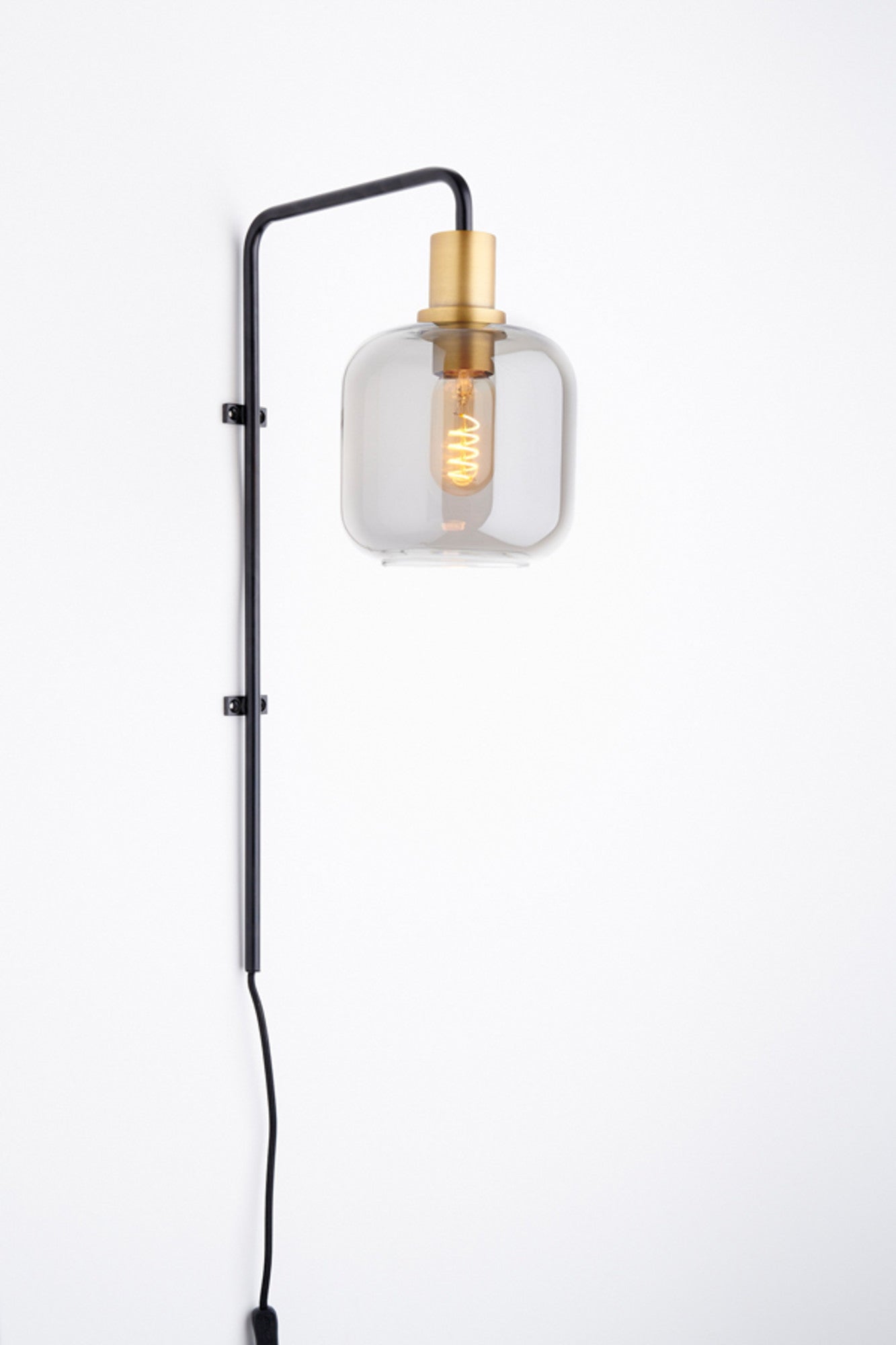 glazen-hanglamp-met-gouden-accent-light-living-lekar-variant-image2