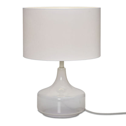 witte-metalen-katoenen-scandinavische-tafellamp-its-about-romi-reykjavik-main-image