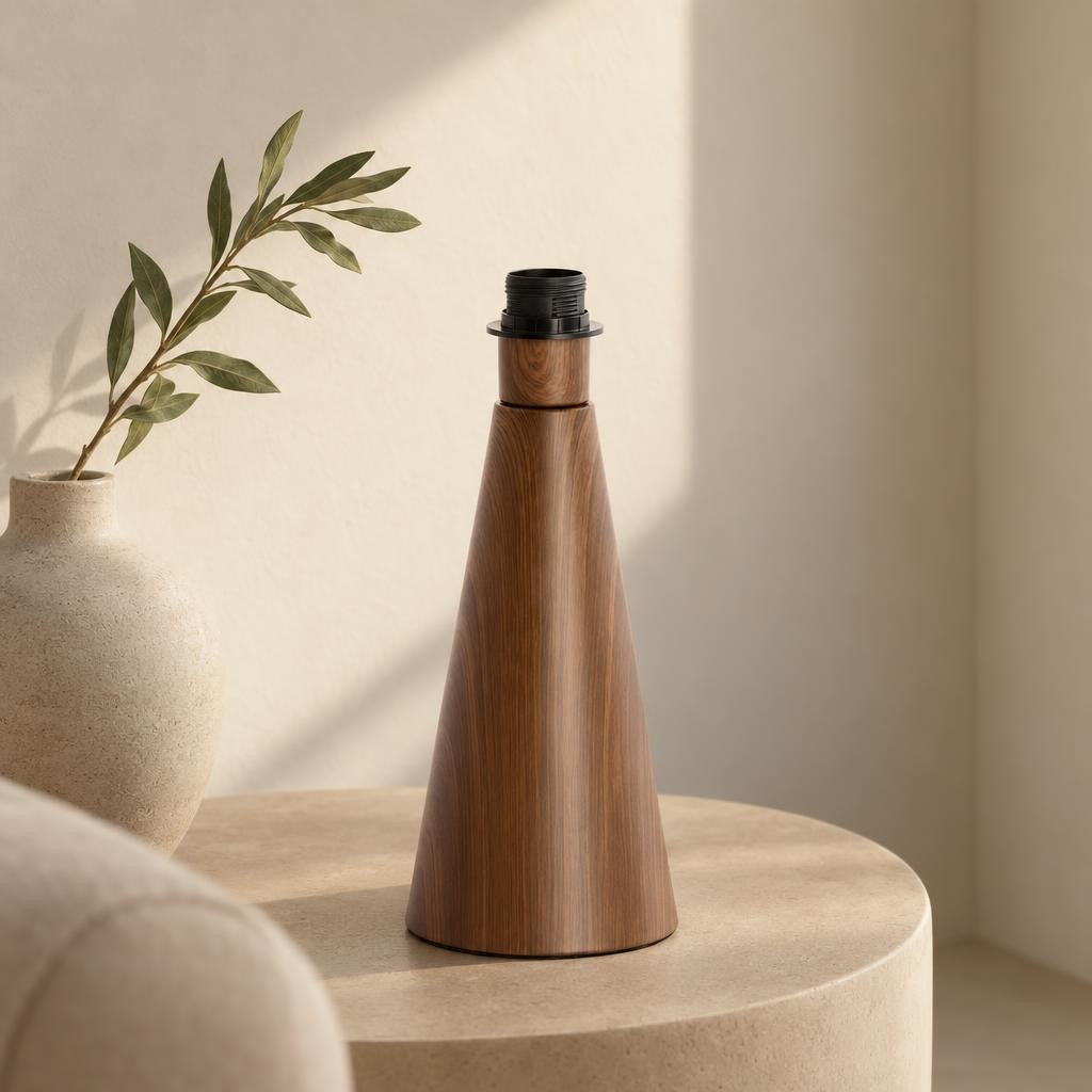 Hnědá stolní lampa Dinan Light & Living – fotografie v interiéru