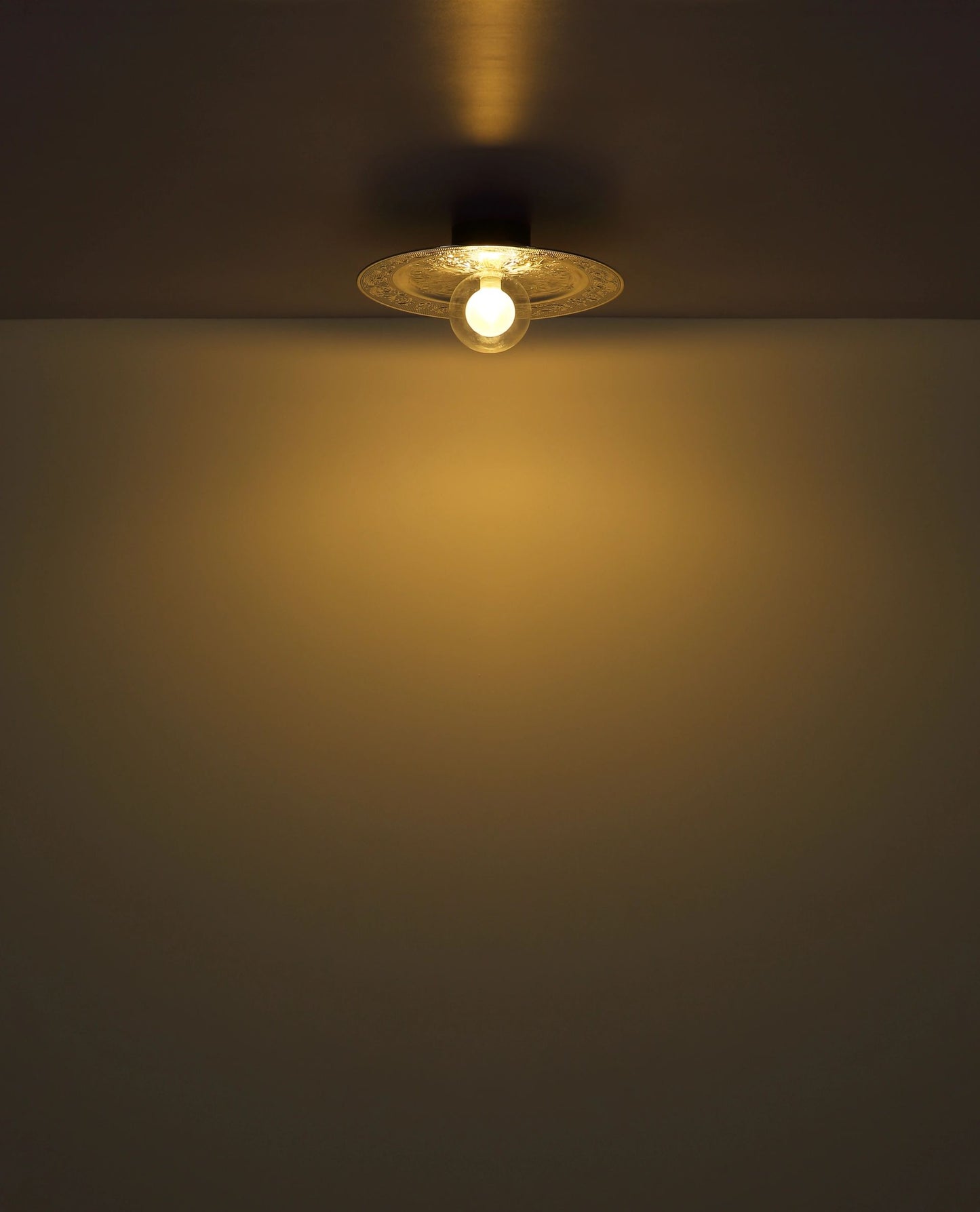 plafondlamp-met-rond-ontwerp-en-stijlvol-design-riga-variant-image3