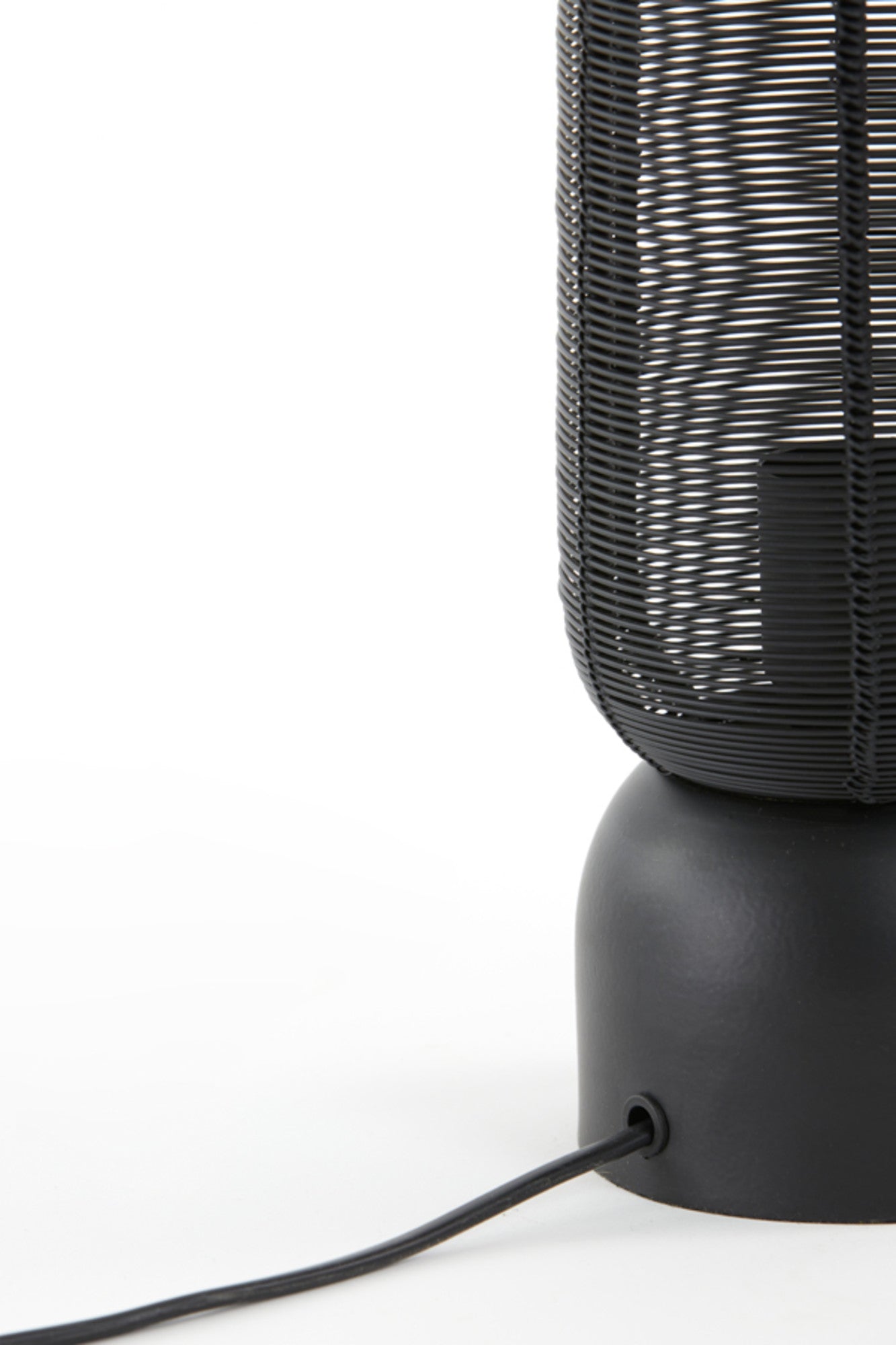 zwarte-draadlamp-cilindervormig-kapje-light-living-lezuza-variant-image5