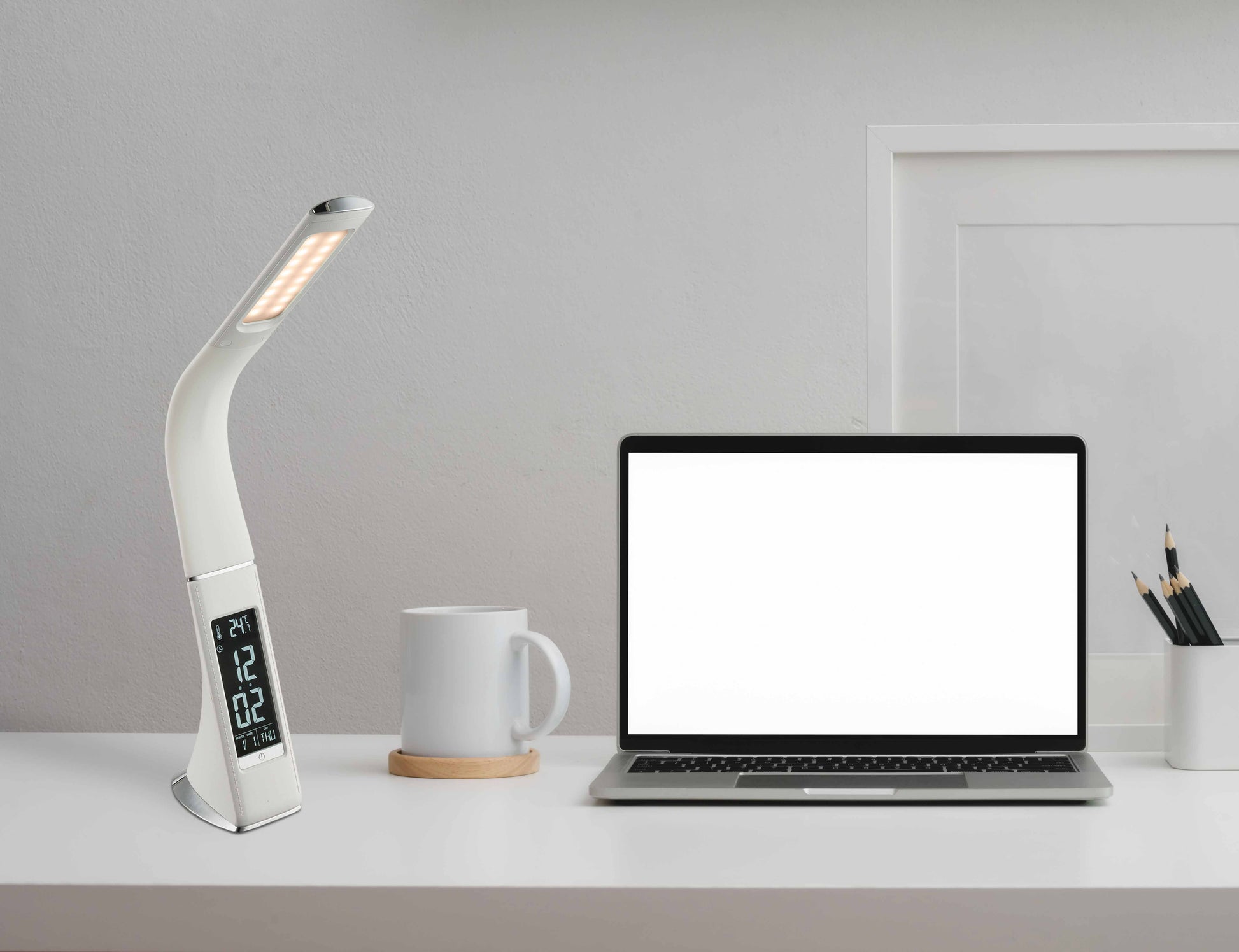 multifunctionele-kunststof-tafellamp-wit-chroom-globo-sophie-variant-image1