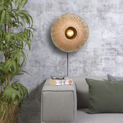 Okrągła lampa ścienna boho GOOD&MOJO Kalimantan – zdjęcie aranżacyjne