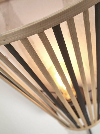 zwart-naturel-bamboe-wandlamp-halfopen-good-mojo-merapi-variant-image7