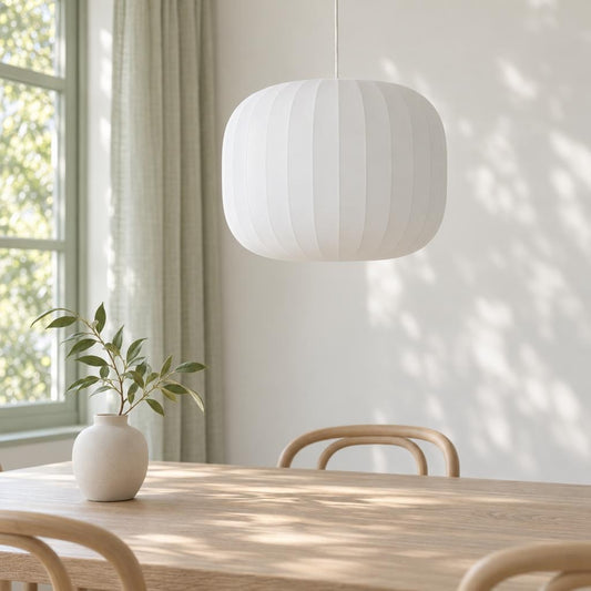 Biele okrúhle závesné svietidlo Light & Living Lexa Japandi – fotografia v interiéri