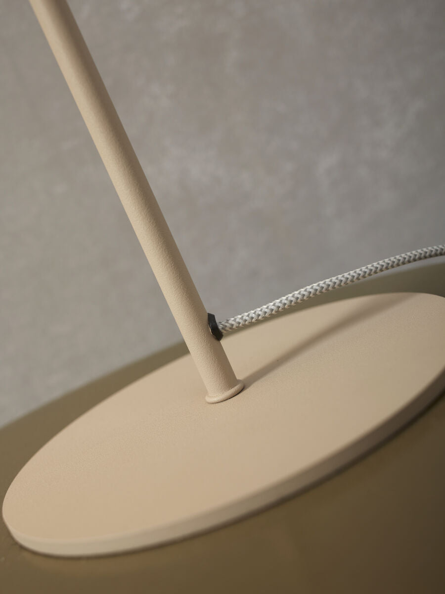 retro-tafellamp-grijs-metaal-its-about-romi-lisbon-variant-image7