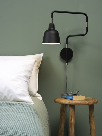 kronkelige-zwarte-wandlamp-verstelbaar-its-about-romi-london-variant-image1