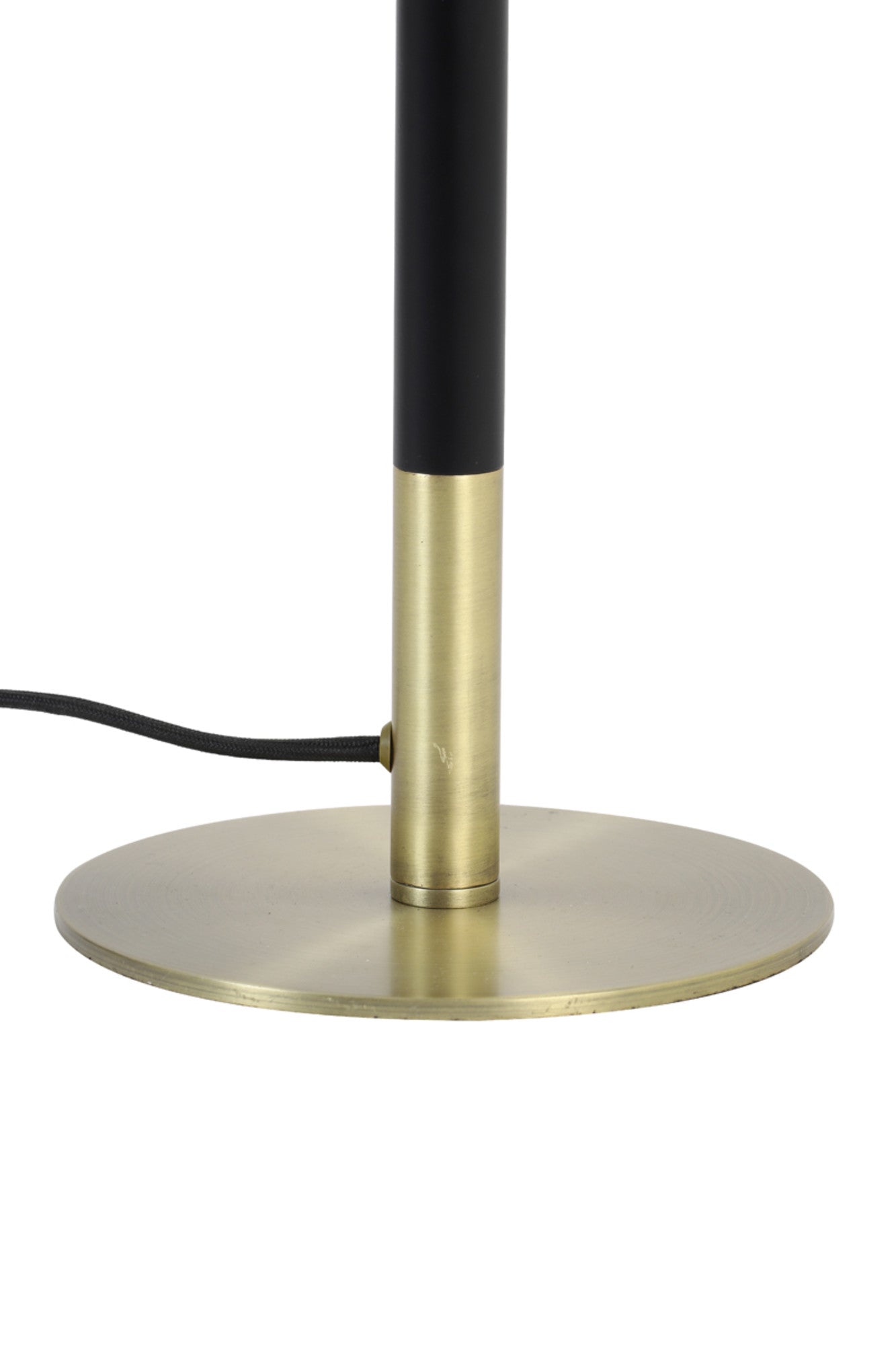 zwart-met-gouden-lampenvoet-light-living-rodrigo-variant-image5