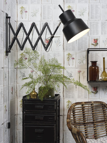 schaar-wandlamp-zwart-industrieel-its-about-romi-belfast-variant-image1