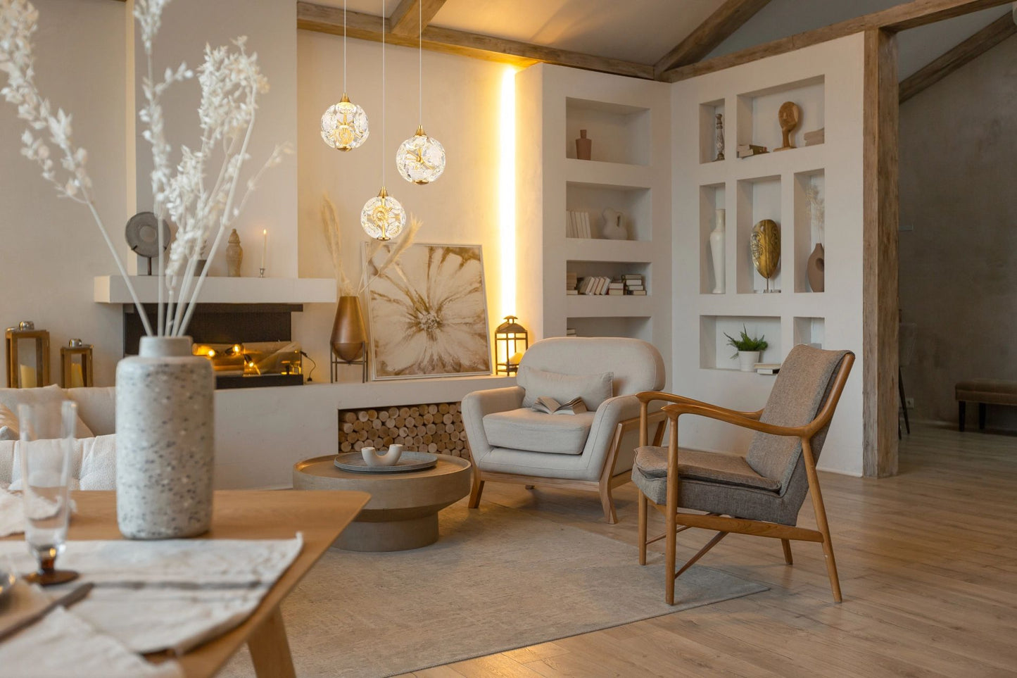 moderne-ronde-hanglamp-met-goudkleur-en-kristal-virina-variant-image5