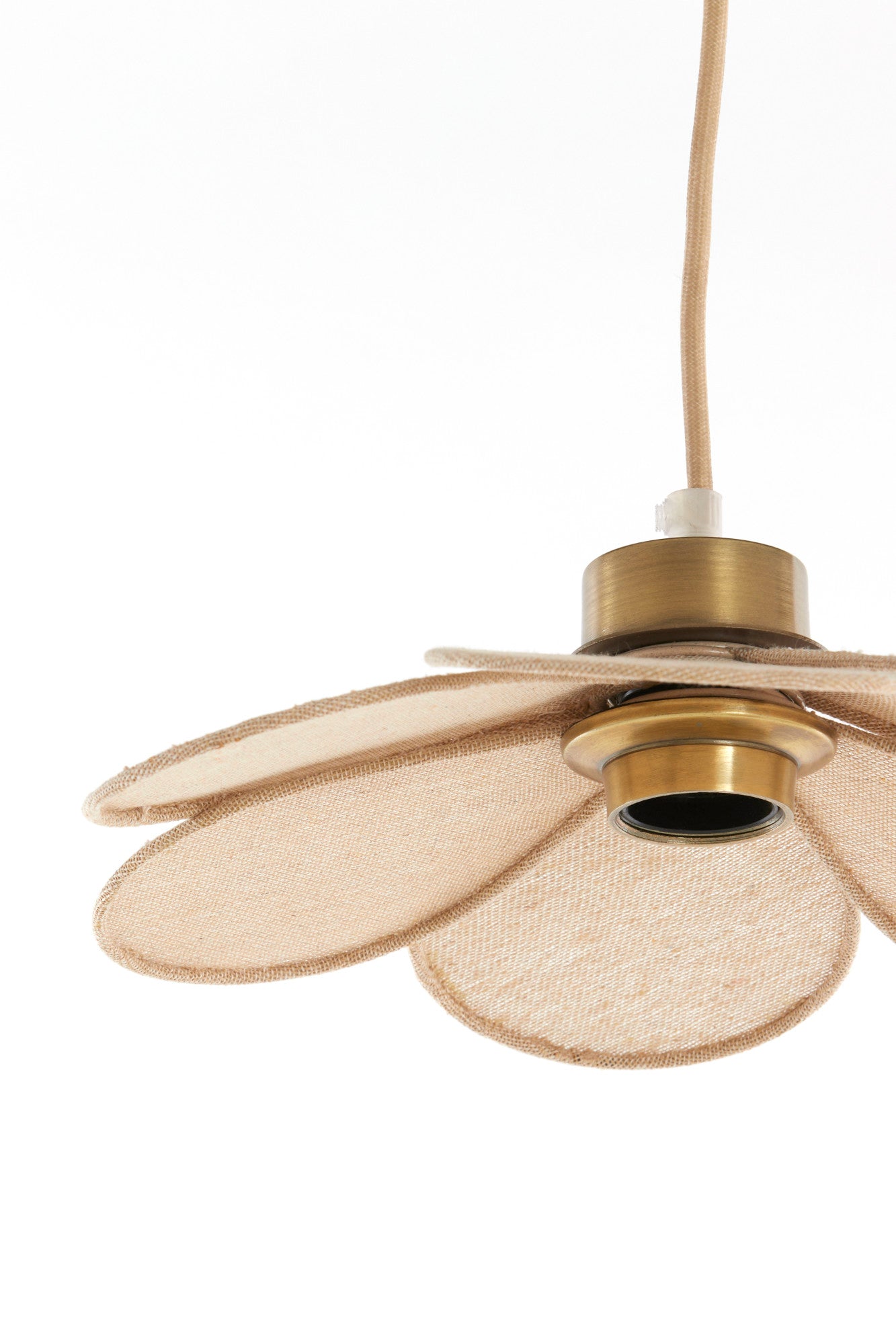 bloemvormige-hanglamp-in-naturel-tint-light-living-fyano-variant-image2