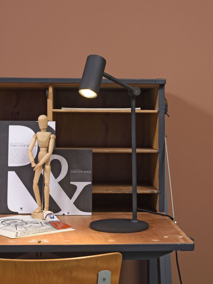 metalen-retro-zwarte-tafellamp-its-about-romi-montreux-variant-image4