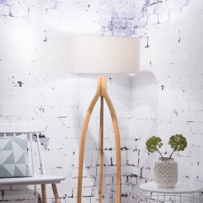 witgrijze-vloerlamp-kruk-klein-good-mojo-annapurna-ai-sfeer_image