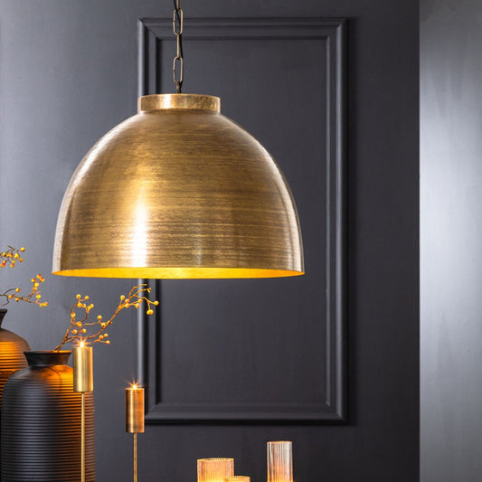 goudkleurige-metalen-hanglamp-light-living-kylie-ai-sfeer_image