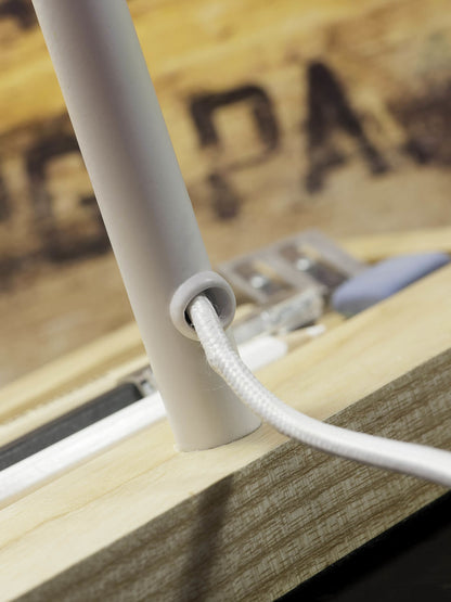 metalen-witte-retro-tafellamp-its-about-romi-cambridge-variant-image3