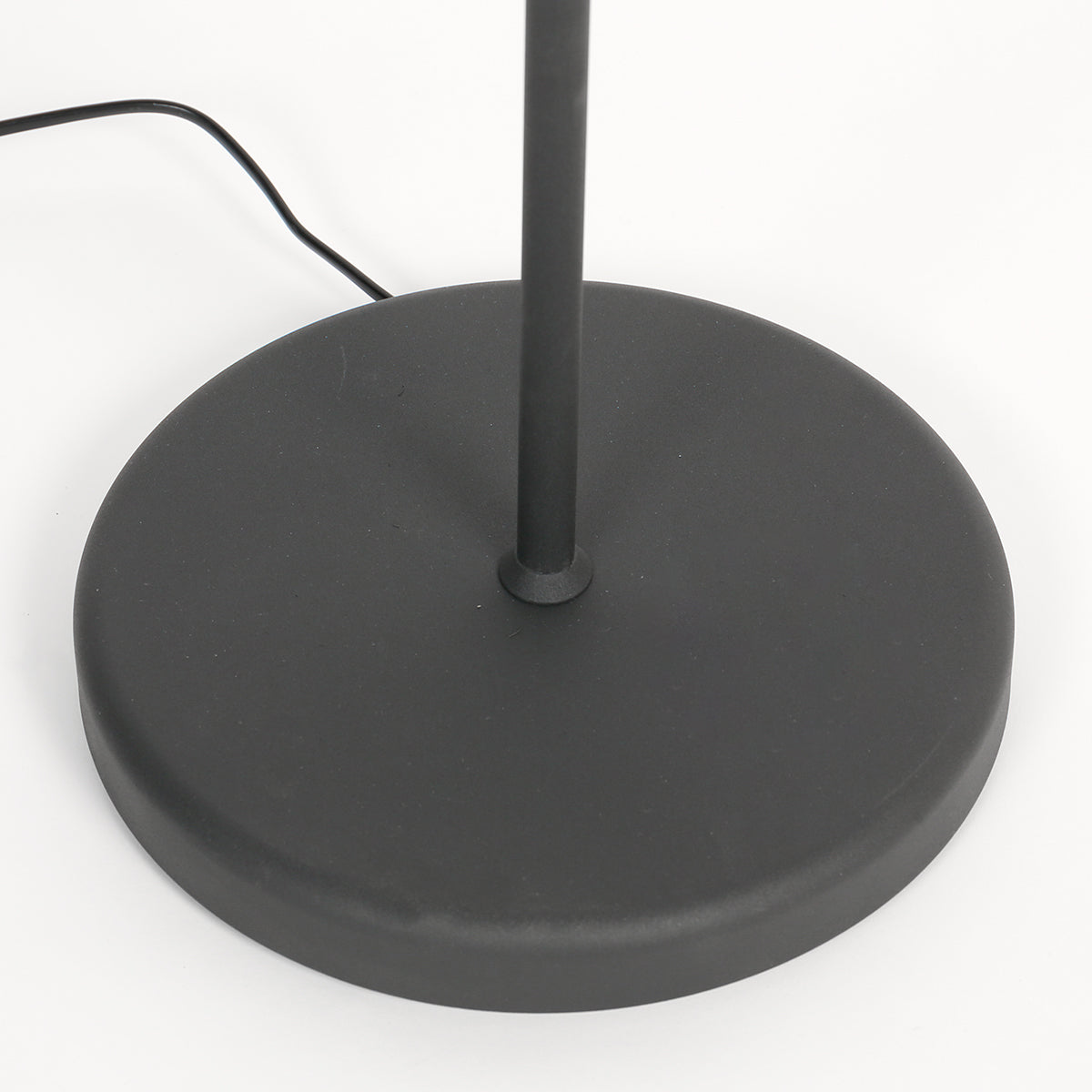 trendy-zwarte-vloerlamp-linnen-kap-mexlite-bella-variant-image6