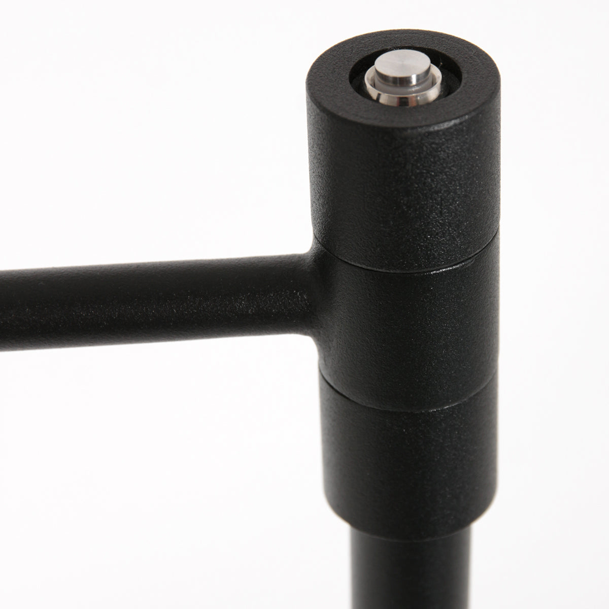 zwarte-moderne-vloerlamp-met-leeslamp-en-rieten-kap-steinhauer-stang-variant-image4