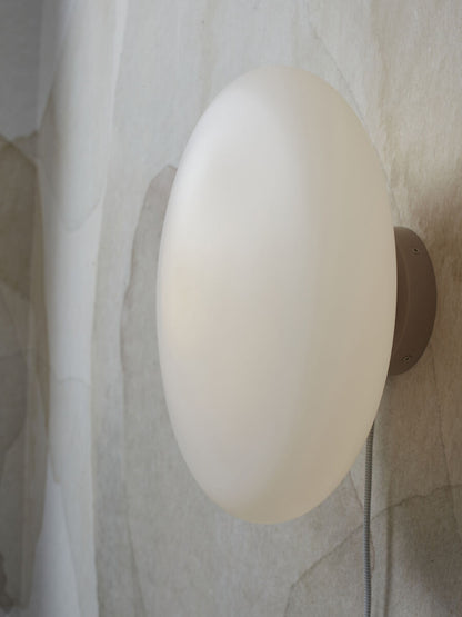 wit-glas-metalen-wandlamp-scandinavisch-its-about-romi-sapporo-variant-image1