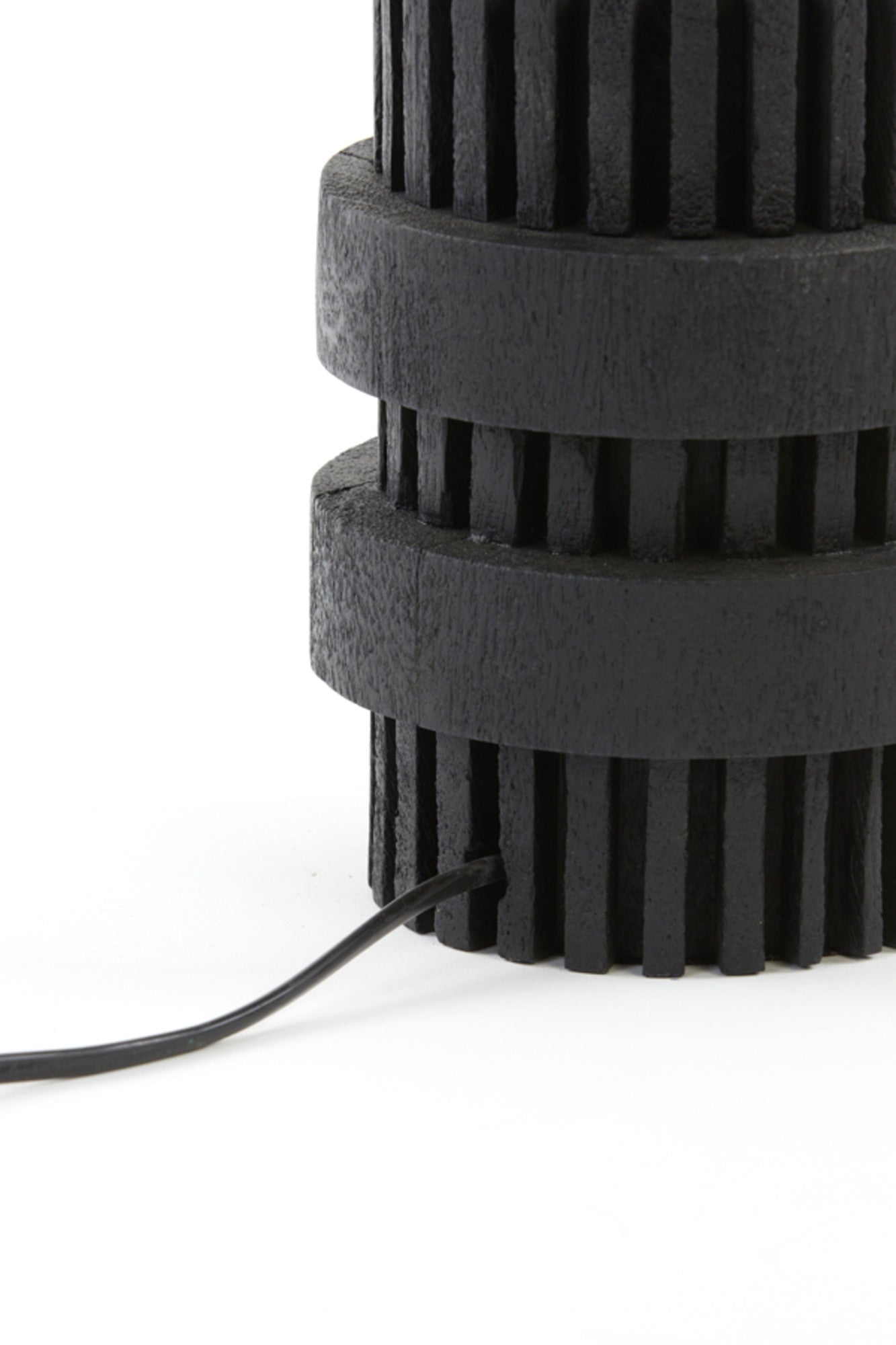 moderne-zwarte-ovale-tafellamp-light-living-sakura-variant-image6