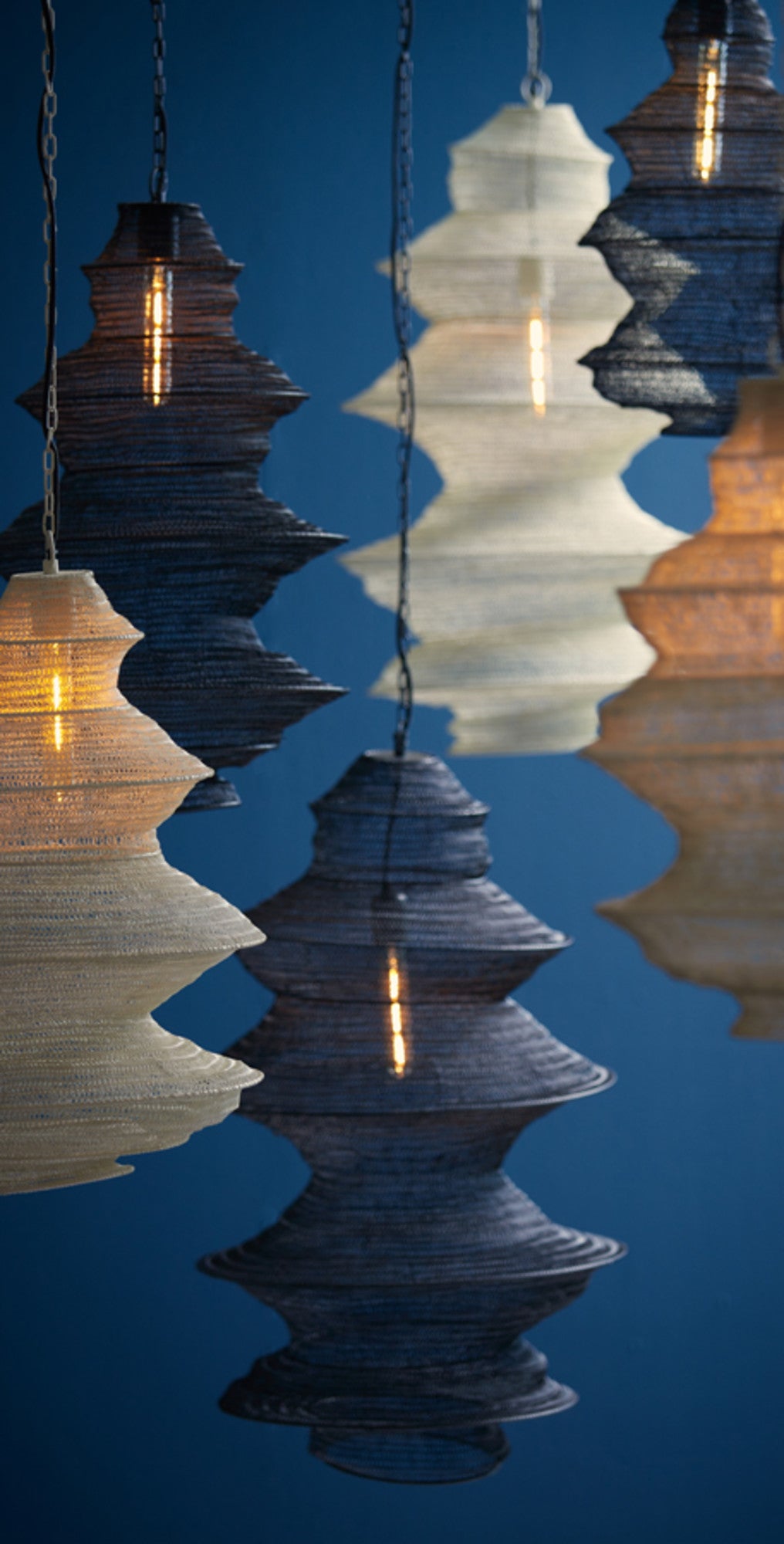 rustieke-zwarte-hanglamp-fijnmazig-light-living-nakisha-variant-image4