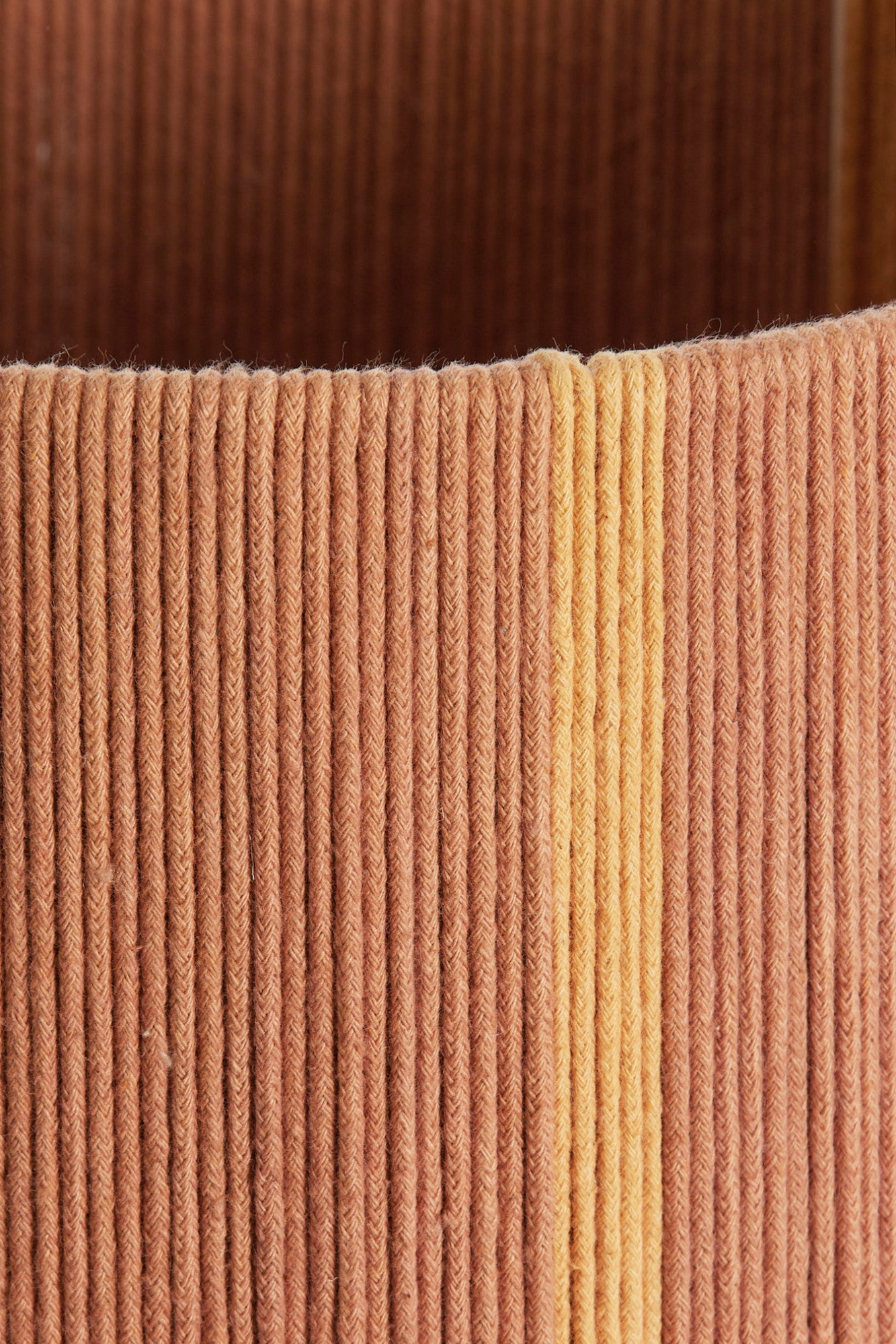 gestreepte-lampenkap-terracotta-tint-light-living-medan-variant-image5