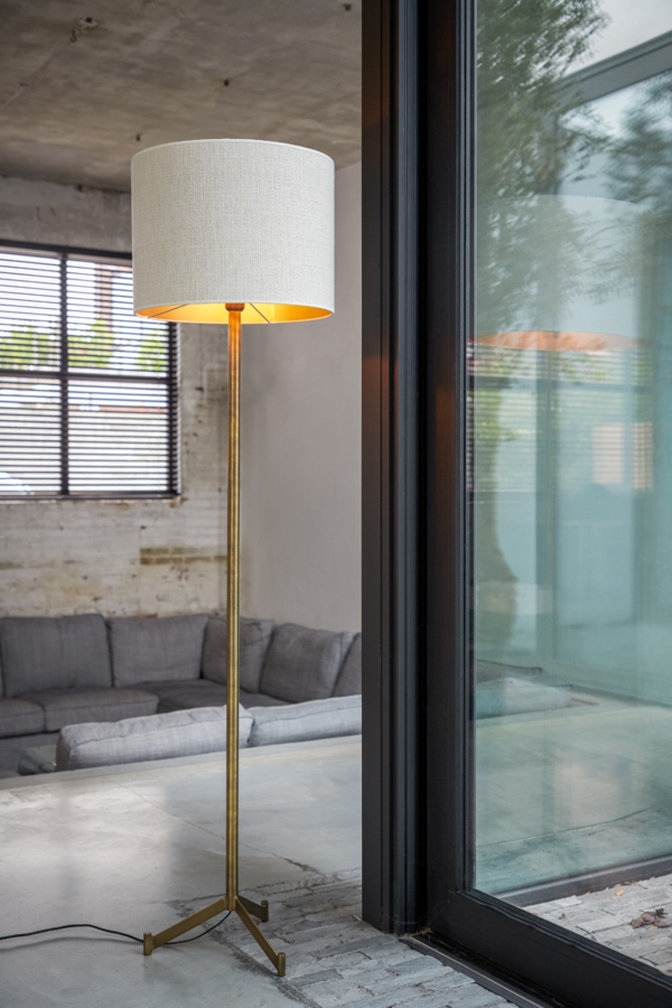rustieke-witte-ronde-lampenkap-light-living-saverna-variant-image4