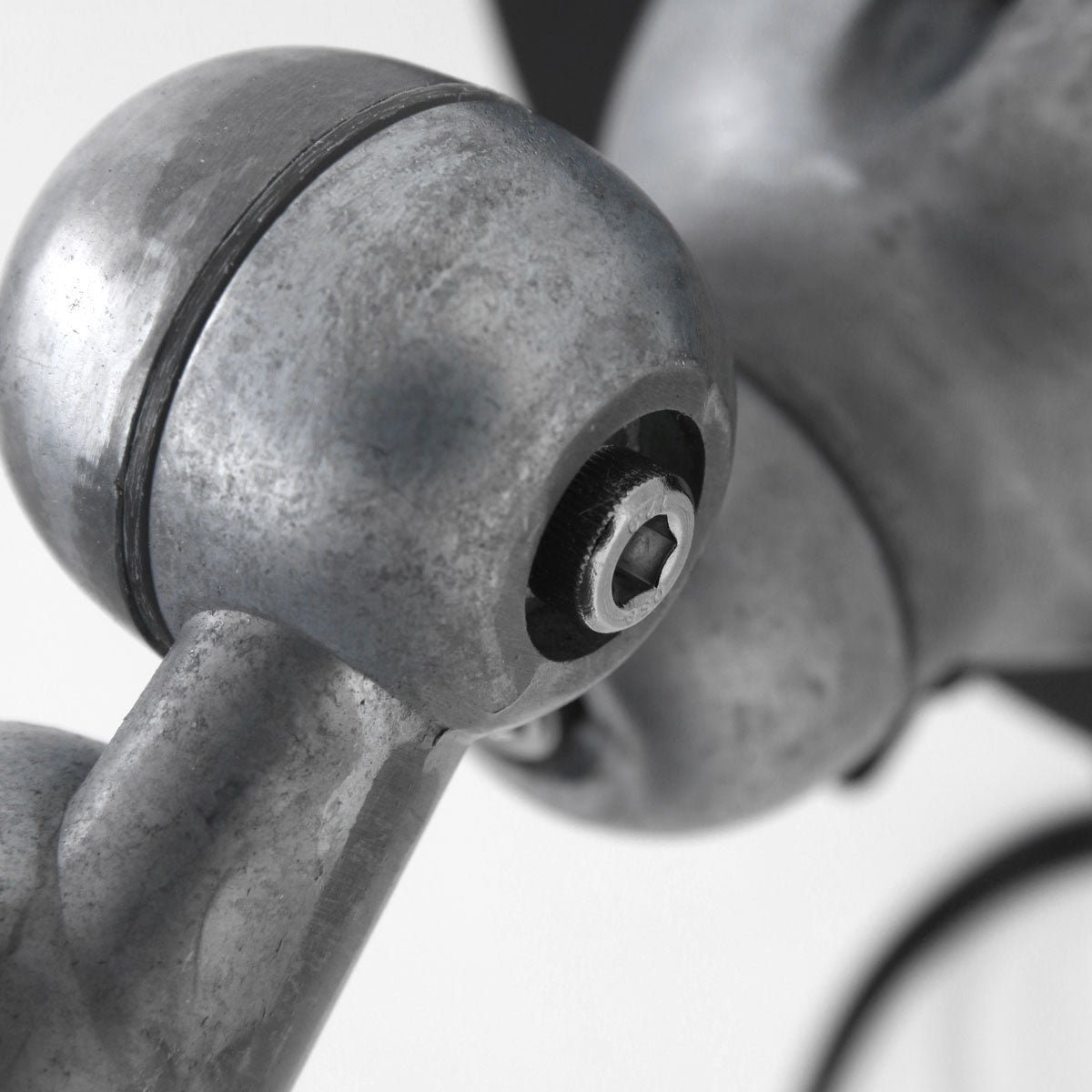 verstelbare-ronde-industriele-wandlamp-zwart-mexlite-davin-variant-image11