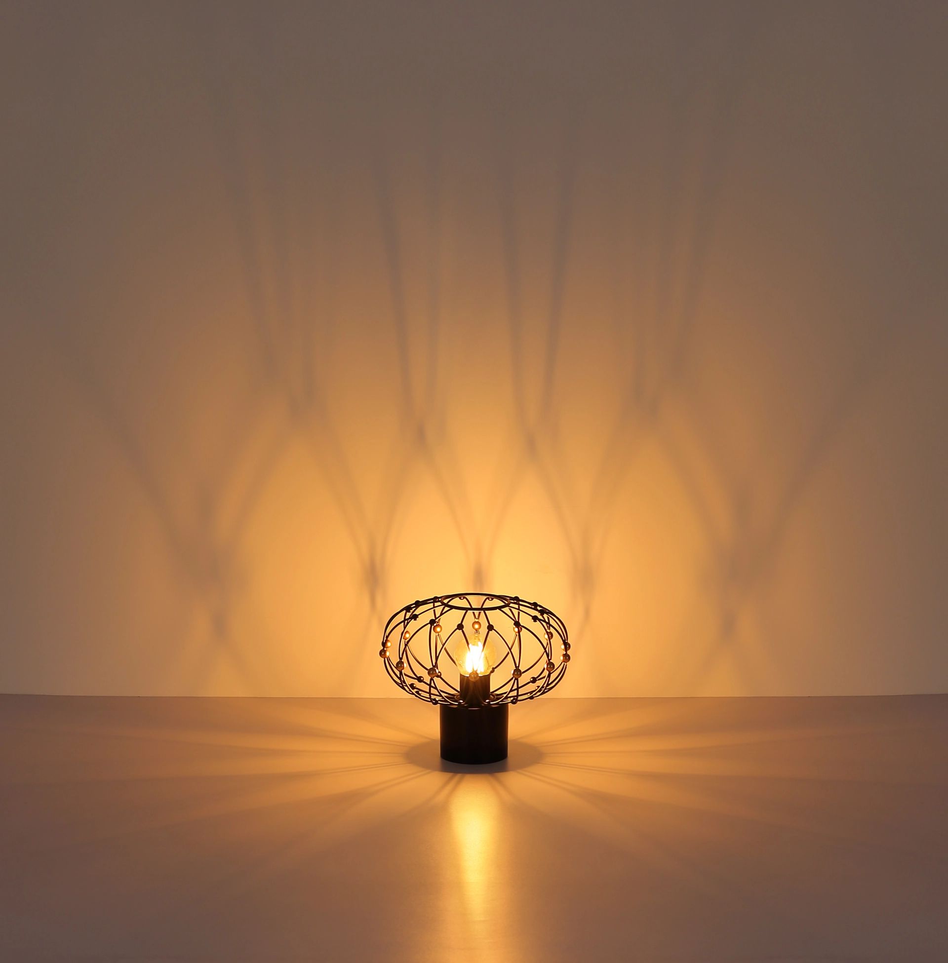 vintage-tafellamp-met-metalen-mesh-kap-greys-variant-image3