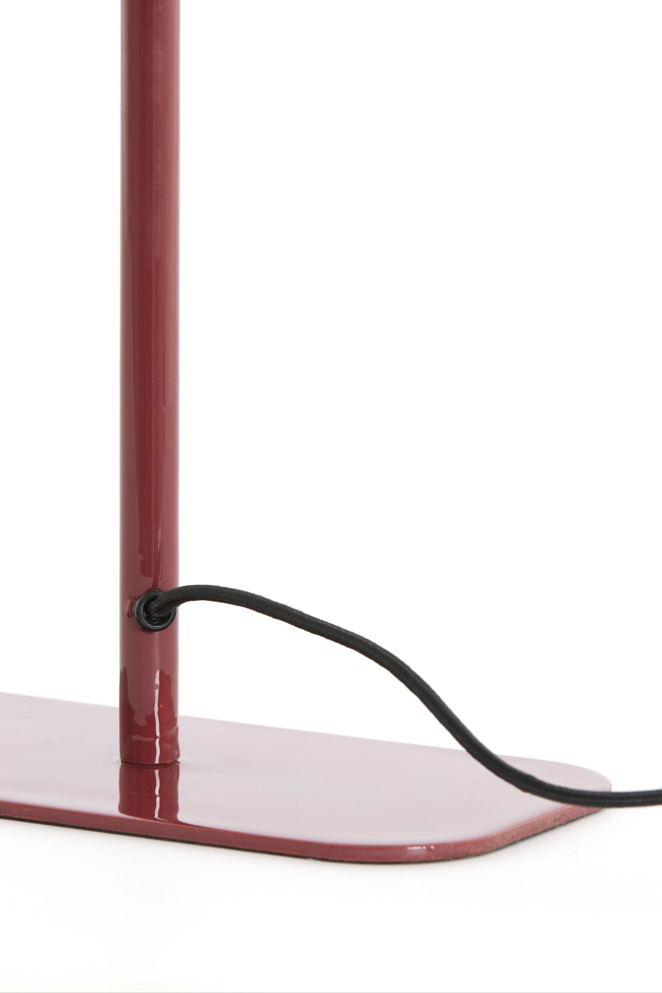 bordeaux-tafellamp-glanzend-als-sfeervolle-blikvanger-light-living-elenie-variant-image5