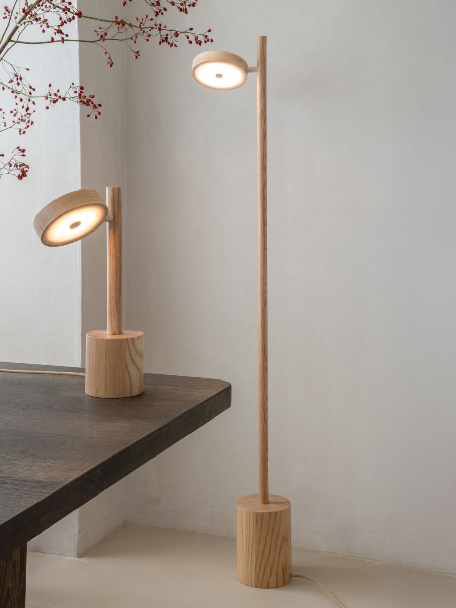 Lampada da terra in legno di frassino naturale senza tempo GOOD&MOJO Okinawa – disegno con le misure